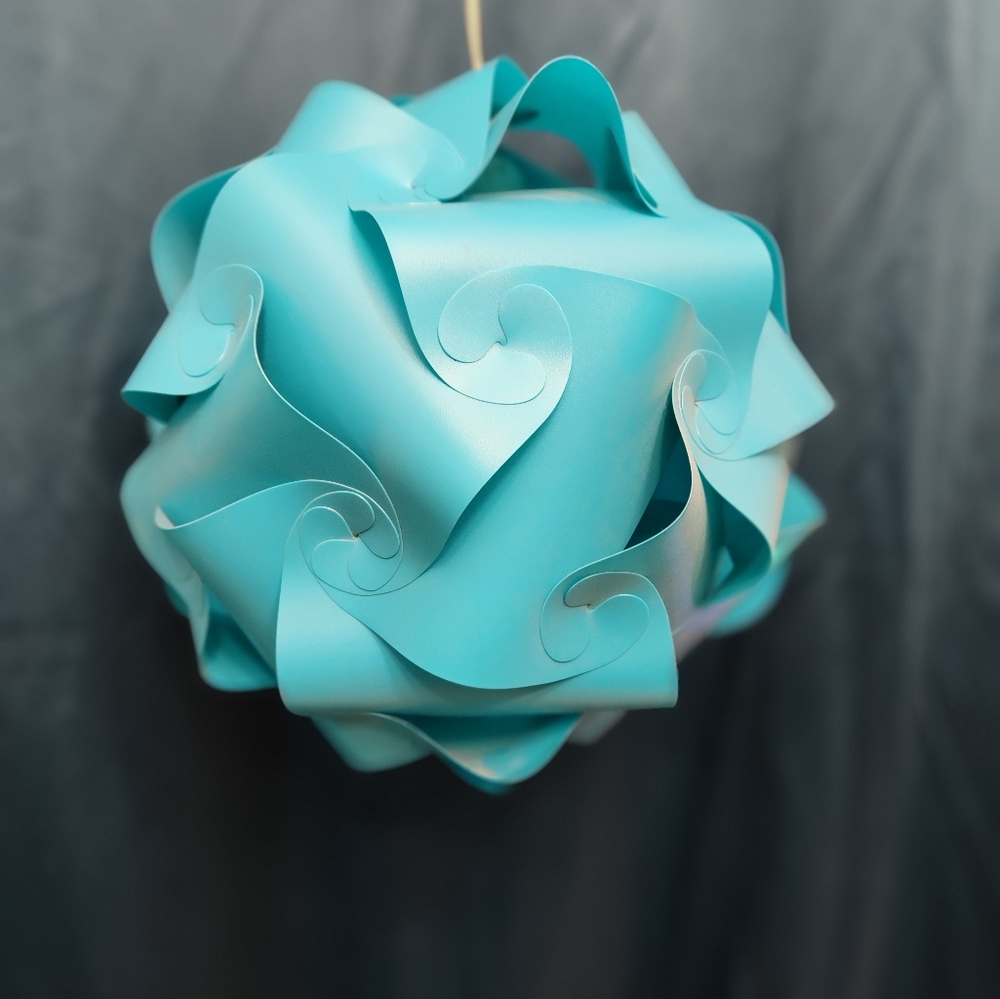 Lamp/light teal puzzle